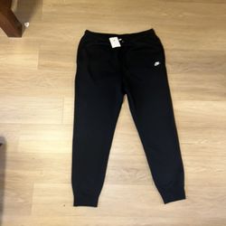 Men’s BLK Nike Sweats Xl