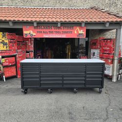 ROLLING TOOL BOX WITH STAINLESS TOP