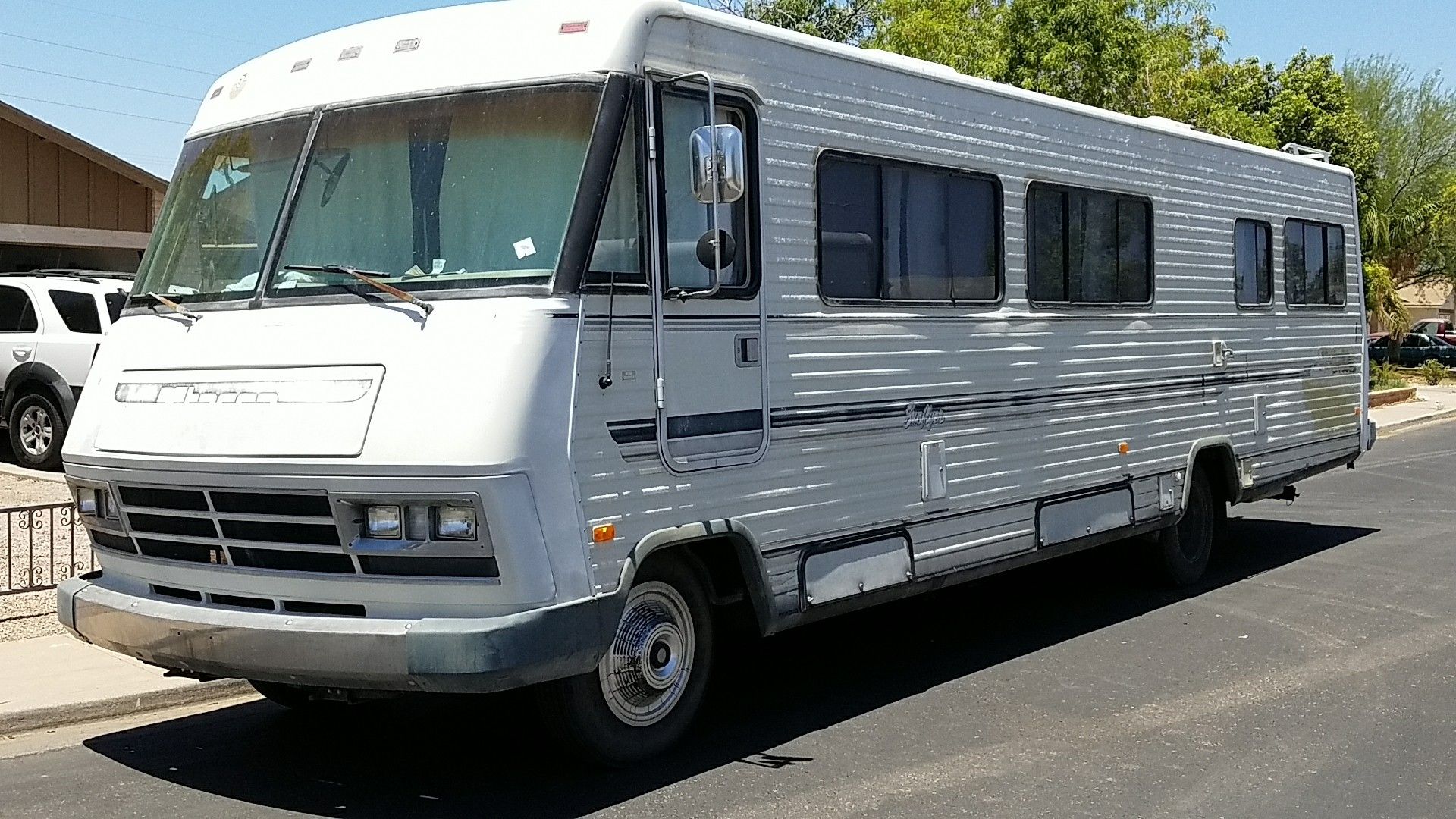 1985 Winnebago Itasca sunflyer 34 ft