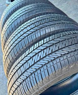 235-60-18 4tires Bridgestone Con Excelente calidad Las 4