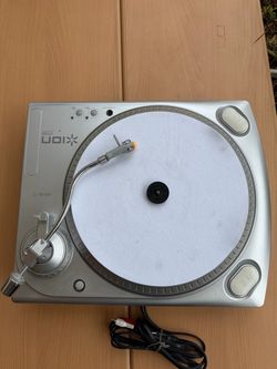 ION USB Vintage Vinyl Turntable