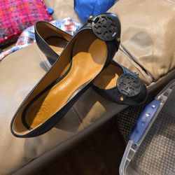 Tory Burch Women's Mini Miller Black Wedge Leather Logo Pump Size: 9M