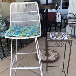 Bar Stool With Table