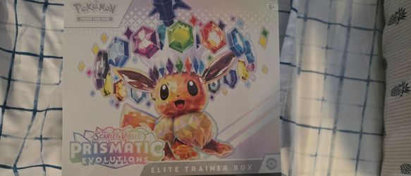 Pokémon Scarlet & Violet Prismatic Evolutions Elite Trainer Box