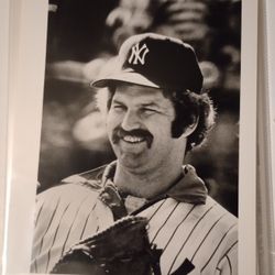 Thurman Munson New York Yankees Portrait Baseball Player 8x10 Glossy Black and White Photo Vintage Collectible