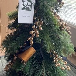 HGTV Decorative Pine Cone Gold Berry Topiary 