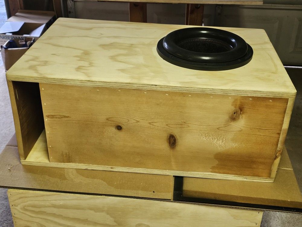 Single Audiopipe Bdc4 12 In Custom Vented Enclosure 