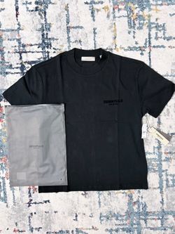 Essential T-shirt