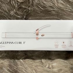 Brand new T3 SinglePass Curl 1 Inch Professional Curling Iron