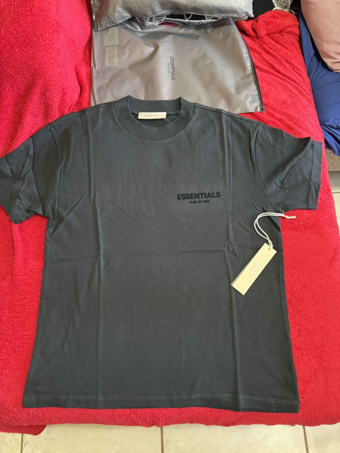 Essentials Mens Tshirt Size XS 💯 Percent Authentic