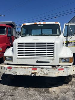 1998 Internacional Flat Bed Truck