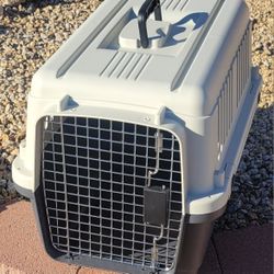 Like New Small Sportpet Dog or Cat Crate Carrier