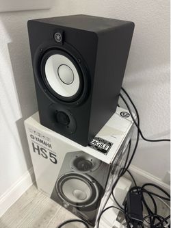 Yamaha HS5 Powered Studio Monitors – Pair