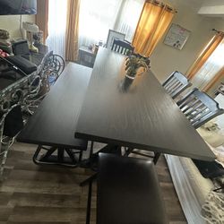 Mesa Grande. En Excelentes Condiciones 