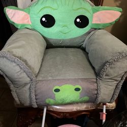 New Baby Yoda Chair 