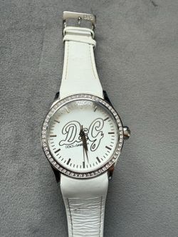 Dolce and gabbana women watch with brand new battery. (MUST SELL TODAY)