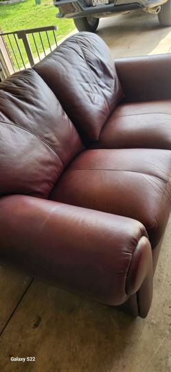 Very well Kept Loveseat