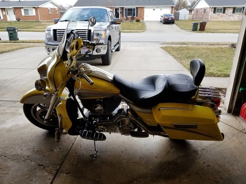 HARLEY DAVIDSON 2005 CVO SCREAMING EAGLE