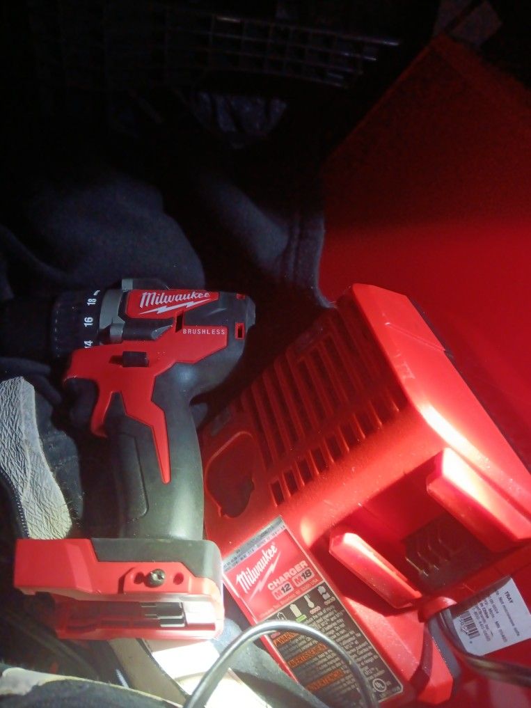 Milwaukee M18 Drill