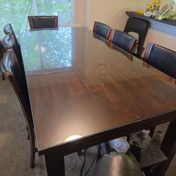 Dining room table