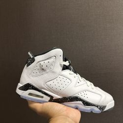 Jordan 6 “ Reverse Oreo” ( Big Kids GS)