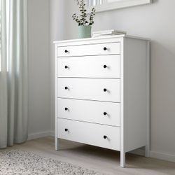 Dresser with 5 Drawers 