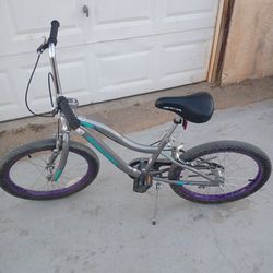Girls bike