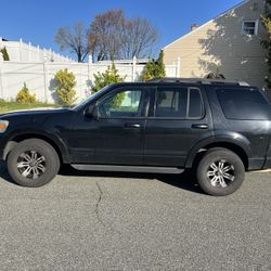 2010 Ford Explorer Xlt