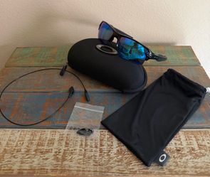 Oakley Flak 2.0 XL Sunglasses Black Prizm Sapphire Polarized OO9188-F759