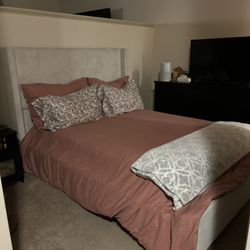 NEW LOW PLATFORM QUEEN SIZE BED 