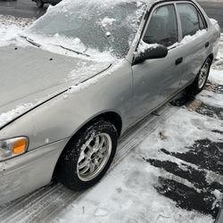 2000 Toyota Corolla