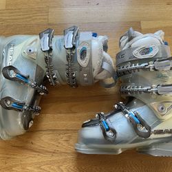 Head Dream 100 Women's Ski Boot 23.5 Pearl