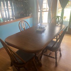 Wooden Kitchen Table With 2 Leafs 
