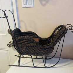 Vintage Xmas Sleigh /Wicker Antique Sled/country Cottage Santa Sled