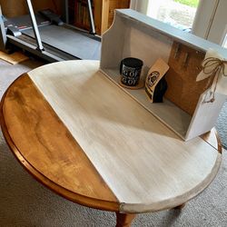 Gorgoues Antique MCM Coffee Table/Table/Show Table