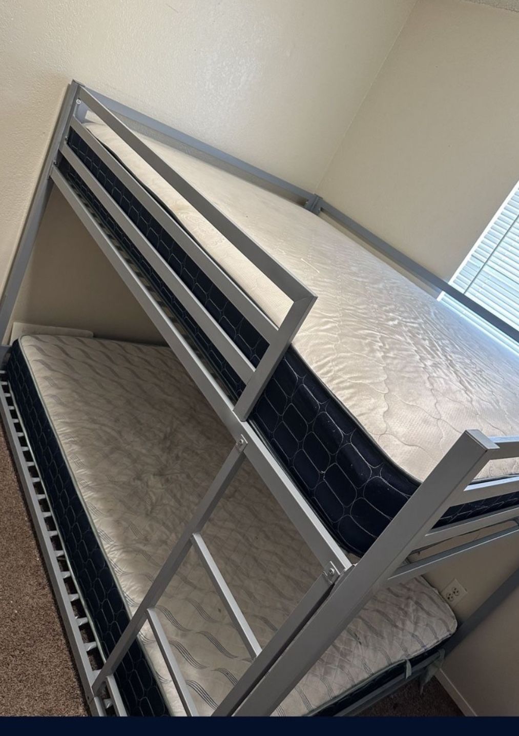 Bunk Beds Without Mattress 100$