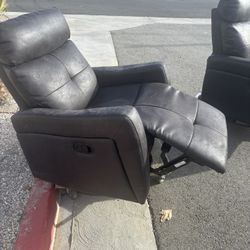 Black Leather Reclining And Rocking Chairs 