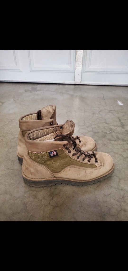 Danner Boots Size 9