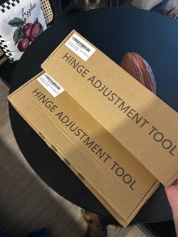 Hinge adjustment tool