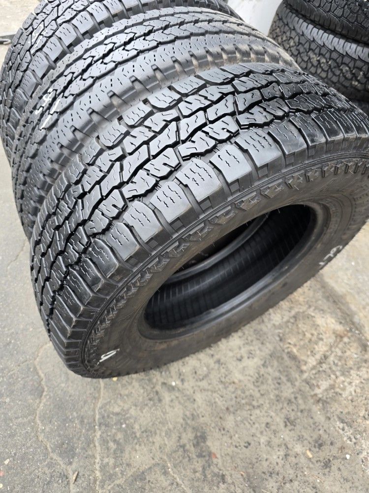 4 used tires lt225 75r16

 $250.00