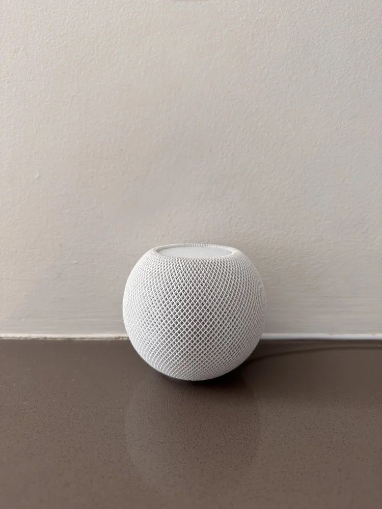 Apple HomePod mini – Smart Speaker with Siri