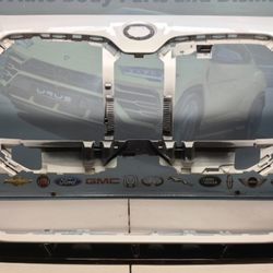 2023-2025 BMW 7 SERIES FRONT BUMPER