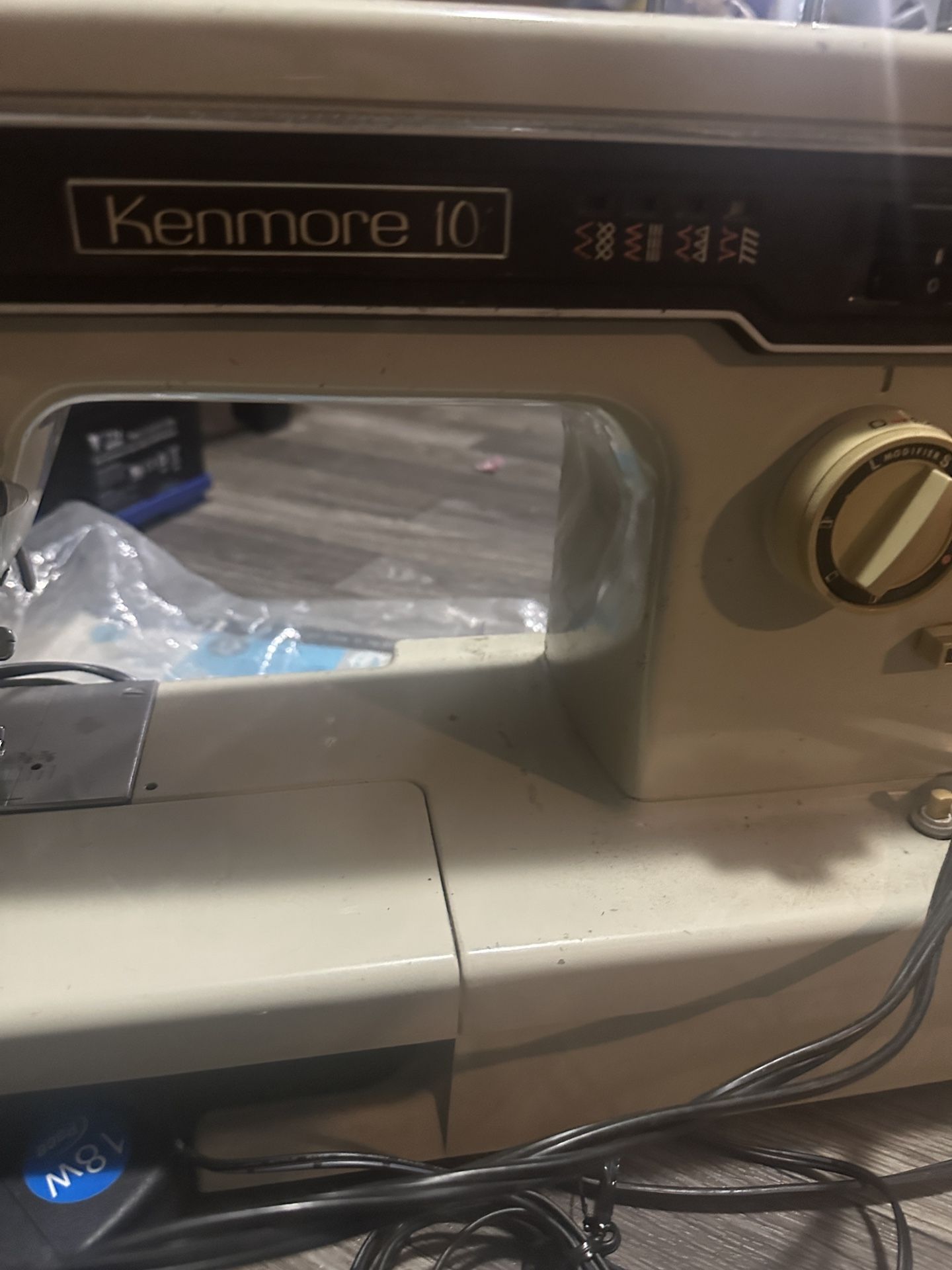 Kenmore 10 Sewing machine
