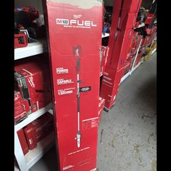 Milwaukee
M18 FUEL 18V 10 in. Brushless Cordless Battery Powered Pole Saw with QUIK-LOK Attachment Capability (Tool-Only)