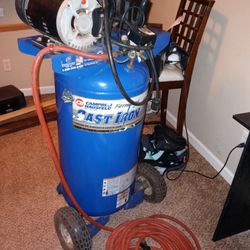 Campbell Hausfeld 28 Gallon 125 PSI