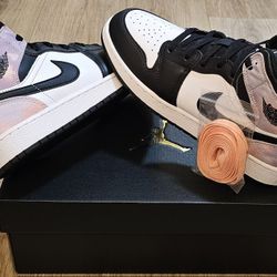 Jordan 1's Size 6.5y And 7y Youths/ Fits Size 7.5/8 And 8.5 For Women 