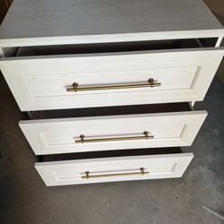 Cómoda de 3 cajones estilo granja moderna