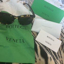 Real / Authentic Bottega Veneta Sunglasses (check Bio)