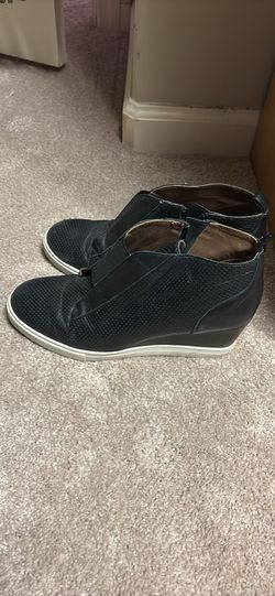 L’Paolo Black Leather Wedge Shoes Size 8.5