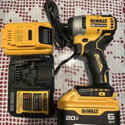 Dewalt drill  and battery bundle